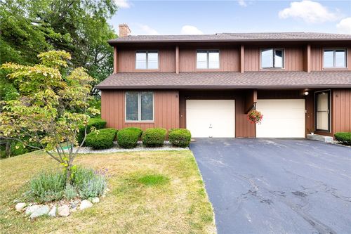 8 Treetop Dr, Fairport, NY, 14450-3356 | Card Image