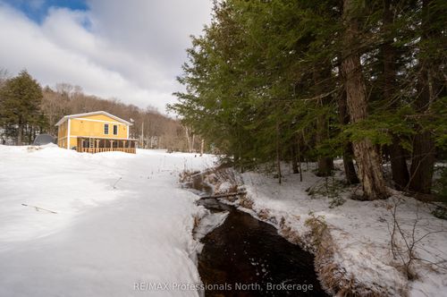 2315 Aspdin Rd, Utterson, ON, P0B1M0 | Card Image