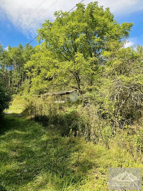 9575 Mud Fork Road, Bluefield, VA, 24605 | Card Image