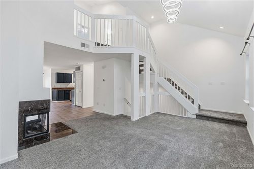 1548 Maryland Club Drive, Royal Oak Charter Township, MI, 48067 | Card Image