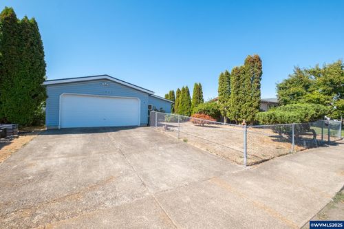 1933 Se Gregory Dr, Dallas, OR, 97338-2746 | Card Image