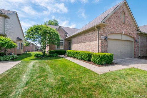 40658 Saint Louis Drive, Clinton Charter Township, MI, 48038 | Card Image