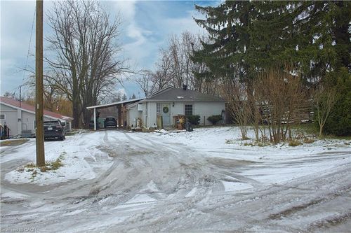 31 Nanticoke Valley Rd, Nanticoke, ON, N0A1L0 | Card Image