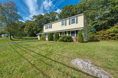 209 Bates Rd, Brockton, MA, 02302-3054 | Card Image