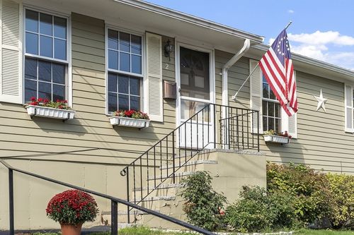 2 Norseman Ave, Gloucester, MA, 01930-1026 | Card Image