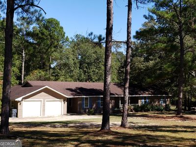 6441 Laurel Green Way, House other with 4 bedrooms, 2 bathrooms and null parking in Lizella GA | Image 3