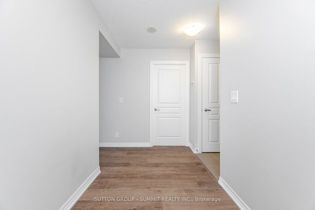 1103 - 1940 Ironstone Dr, Condo with 2 bedrooms, 2 bathrooms and null parking in Burlington ON | Image 7