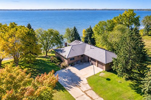 38192 N Shore Dr, Battle Lake, MN, 56515-4401 | Card Image