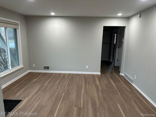 29080 Beechnut St, Inkster, MI, 48141-1173 | Card Image