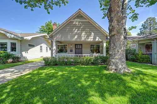 2461 41st Street, Sacramento, CA, 95817 | Card Image