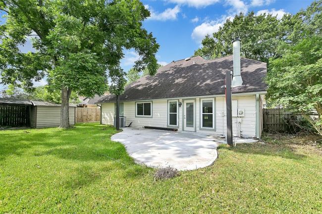 2909 Tower Bridge Ct, House other with 3 bedrooms, 3 bathrooms and 2 parking in Pearland TX | Image 17