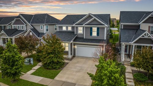 15637 Eddy Creek Way, Apple Valley, MN, 55124-6199 | Card Image