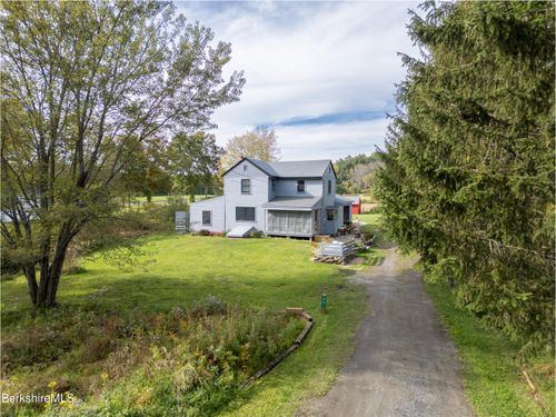 95 Water Farm Rd, Sheffield, MA, 01257-9524 | Card Image