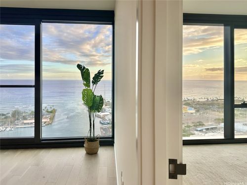 3501-333 Ward Ave, Honolulu, HI, 96814-4107 | Card Image