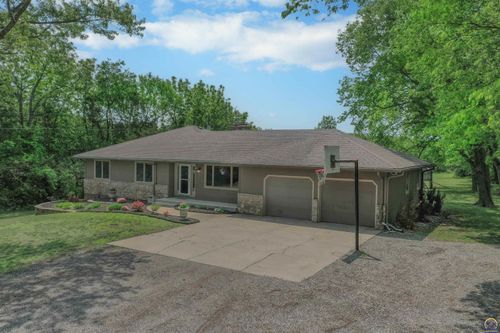 6301 Se Croco Rd, Berryton, KS, 66409-9556 | Card Image