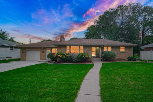 8939 Parrish Ave, Highland, IN, 46322-2148 | Card Image