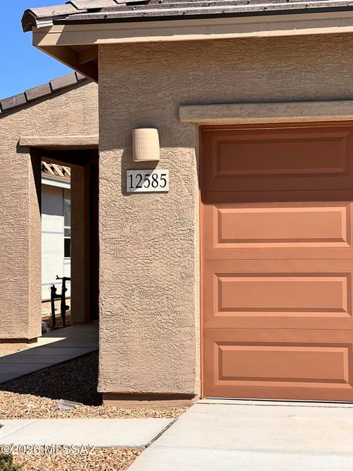12585 E Caden Dr, Vail, AZ, 85641-1075 | Card Image