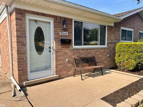 21509 Francis St, Saint Clair Shores, MI, 48082-1537 | Card Image