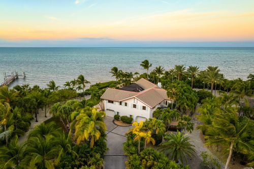 111 Windy Point Cir, Marathon, FL, 33050-2926 | Card Image