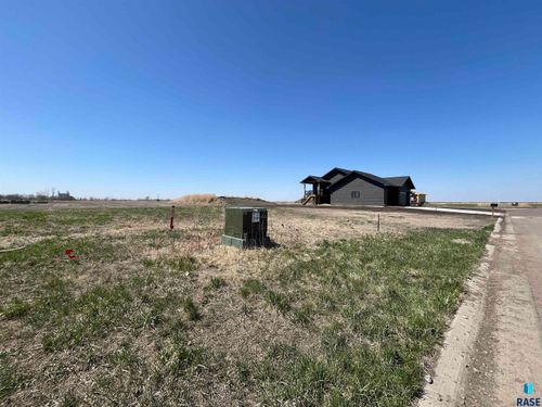 211 Sund St Street, Worthing, SD, 57077 | Card Image