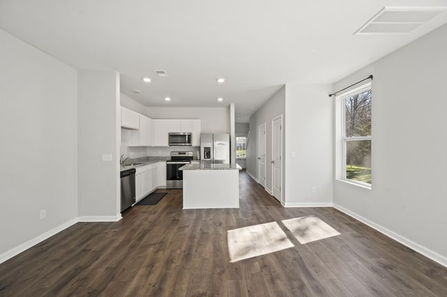 810 Dallas Dr, Townhouse with 3 bedrooms, 3 bathrooms and 2 parking in Columbia TN | Image 6