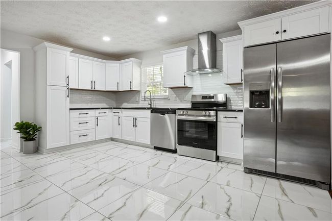 3970 Scott Dr, House other with 5 bedrooms, 2 bathrooms and 3 parking in Forest Park GA | Image 10