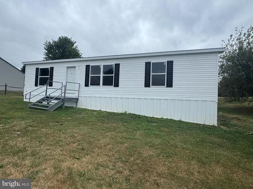 24 Hillside Ests, Mc Connellsburg, PA, 17233-8175 | Card Image