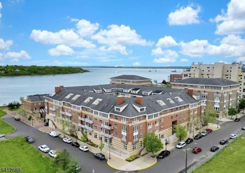 unit-408-368 Rector St, Perth Amboy, NJ, 08861-4398 | Card Image