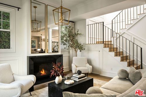 6434 Colgate Ave, Los Angeles, CA, 90036 | Card Image