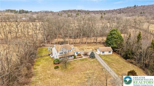 181 Lower Cherry Valley Rd, Saylorsburg, PA, 18353-8326 | Card Image
