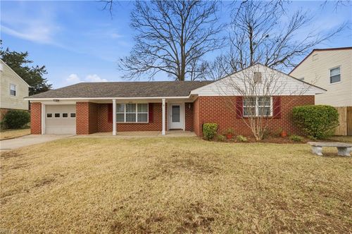 3737 Strathmoor Cir, Virginia Beach, VA, 23452-3526 | Card Image