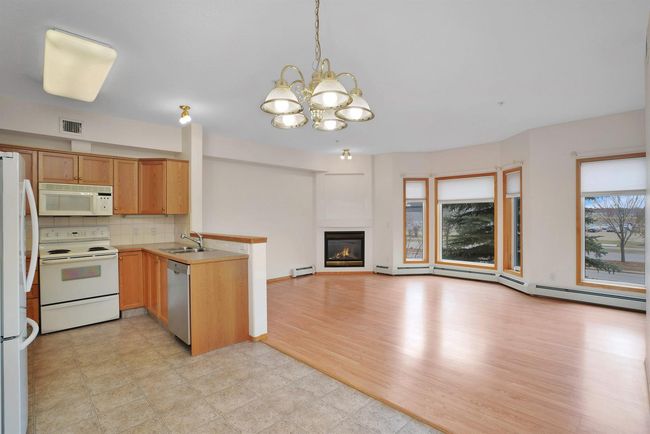 212 - 5300 48 St, Condo with 1 bedrooms, 2 bathrooms and 1 parking in Red Deer AB | Image 7