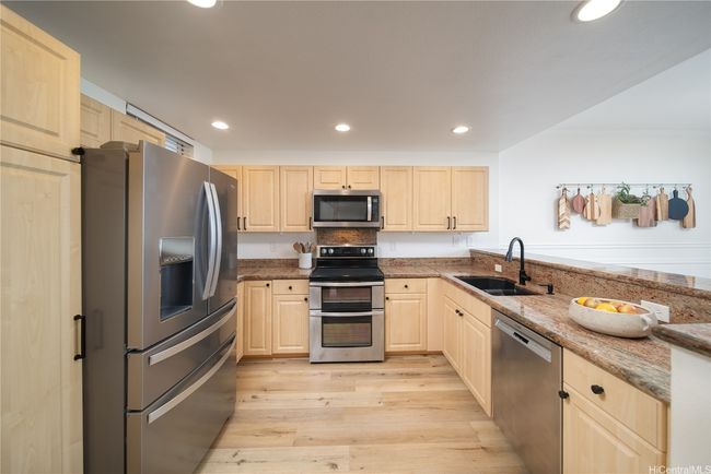 APT-1505 - 92-1143 Panana St, Condo with 2 bedrooms, 3 bathrooms and 2 parking in Kapolei HI | Image 8