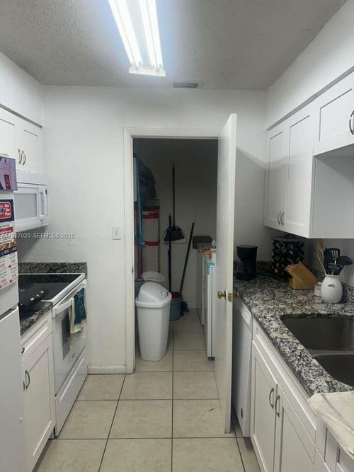 304-13287 Arbor Pointe Circle, Tampa, FL, 33617 | Card Image