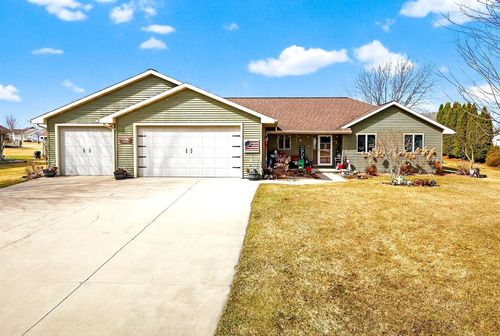 426 Wooden Shoe Circle, Holland, WI, 54130 | Card Image
