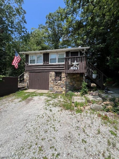 20 Wildwood St, West Milford, NJ, 07480-4022 | Card Image