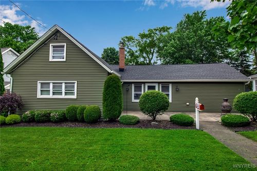 178 Main St, Akron, NY, 14001-1232 | Card Image