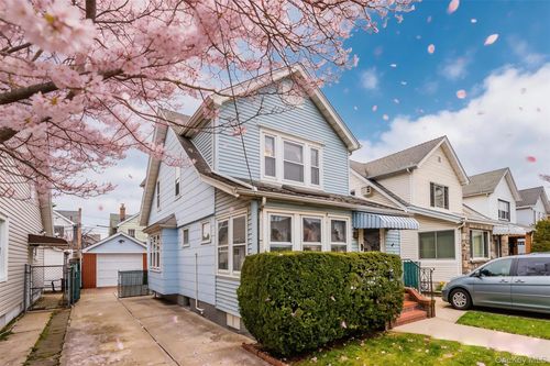 9325 71st Dr, Forest Hills, NY, 11375-6708 | Card Image