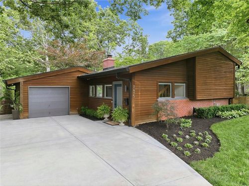 7415 Rosewood Cir, Prairie Village, KS, 66208-2459 | Card Image