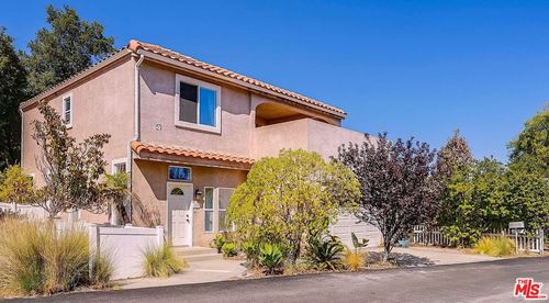 121 Navajo Ln, Topanga, CA, 90290 | Card Image