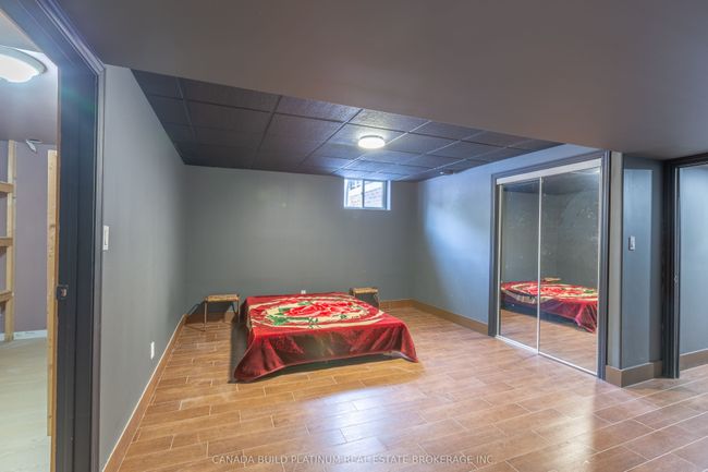 150 Seymour Cres, House other with 7 bedrooms, 4 bathrooms and 4 parking in Windsor ON | Image 23