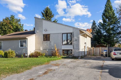 82 Glamorgan Dr, Kanata, ON, K2L1R4 | Card Image