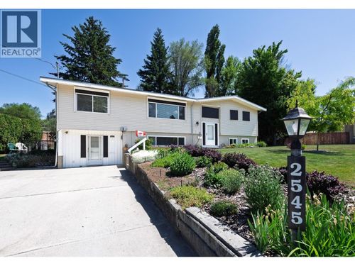2545 Colleen Rd, West Kelowna, BC, V1Z2K6 | Card Image