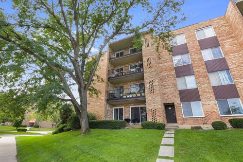 apt-157-500 W Huntington Commons Rd, Mount Prospect, IL, 60056-5253 | Card Image