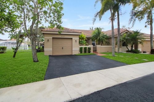1918-1918 Andromeda Ln, Weston, FL, 33327-2221 | Card Image