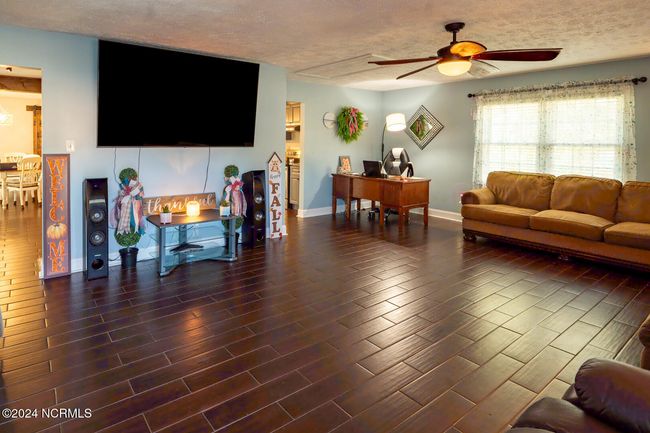 510 Village St, House other with 3 bedrooms, 2 bathrooms and 1 parking in Bladenboro NC | Image 4