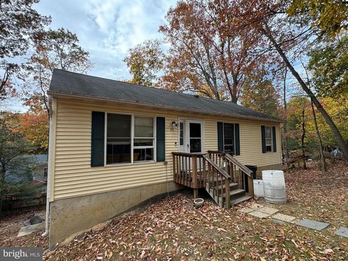 735 Lazy River Rd, LUSBY, MD, 20657-3736 | Card Image