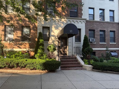 2d-30 Windsor Terrace, White Plains, NY, 10601 | Card Image