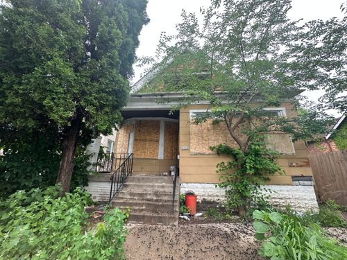 2608 W Burleigh St, Milwaukee, WI, 53206-1207 | Card Image