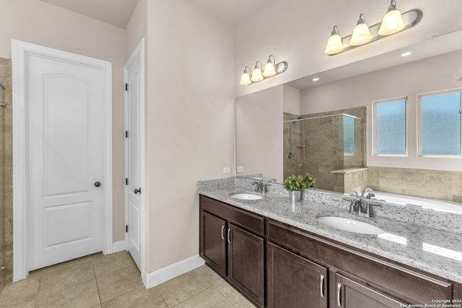 11926 Tower Crk, House other with 5 bedrooms, 4 bathrooms and null parking in San Antonio TX | Image 19